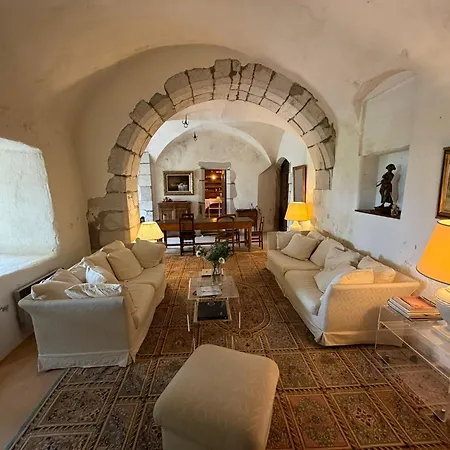 Gasthuis Chateau De Savigny - Feu 3*